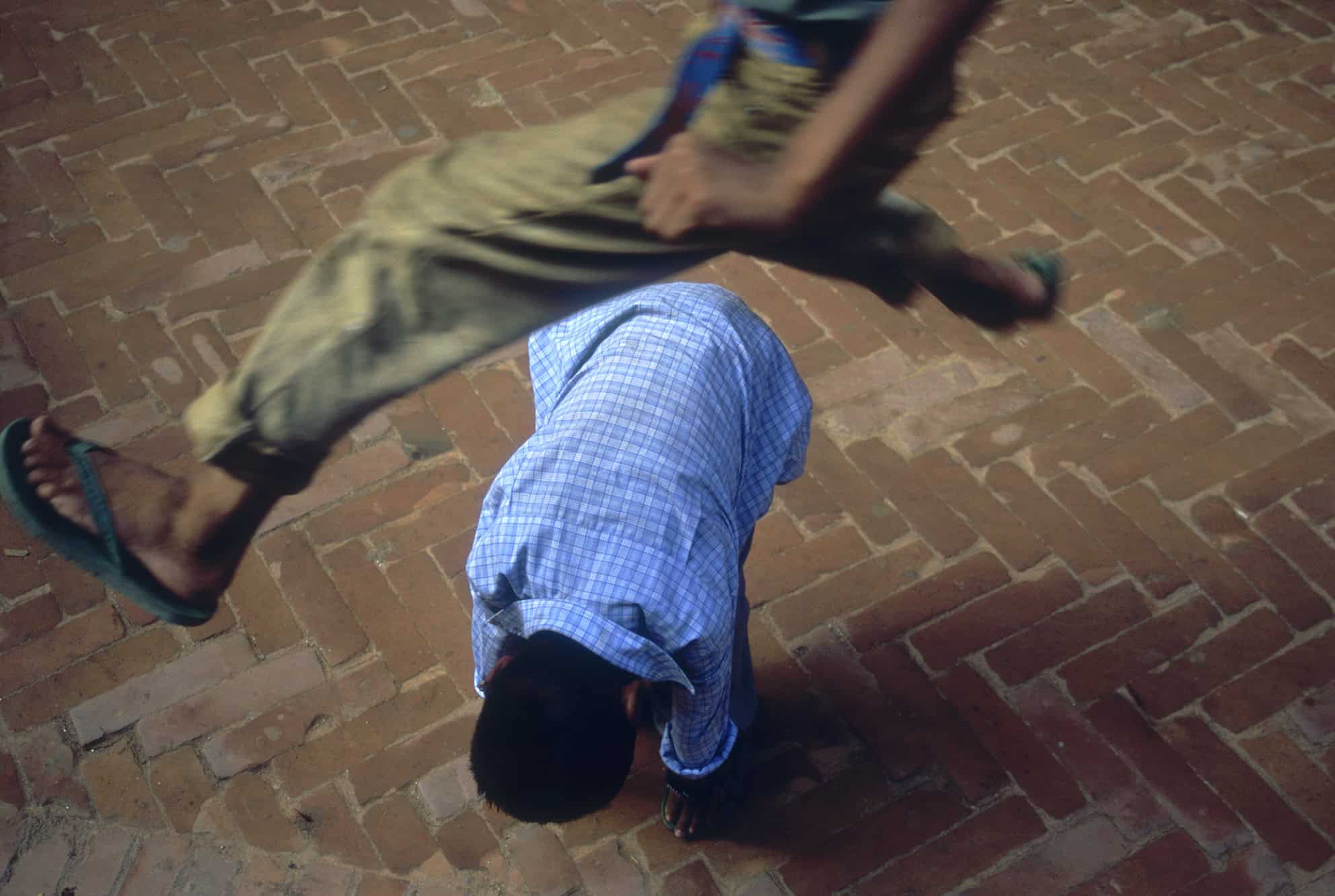 The big jump. Bhaktapur. 84x63 cm